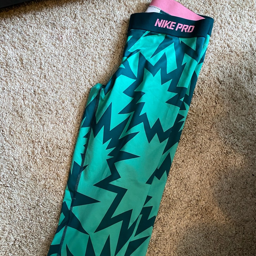 Nike Running Crops